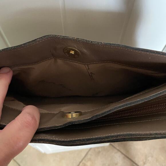 Etienne‎ Aigner Taupe Brown Shoulder Bag Accordian Purse Lots of Pockets - Picture 4 of 9